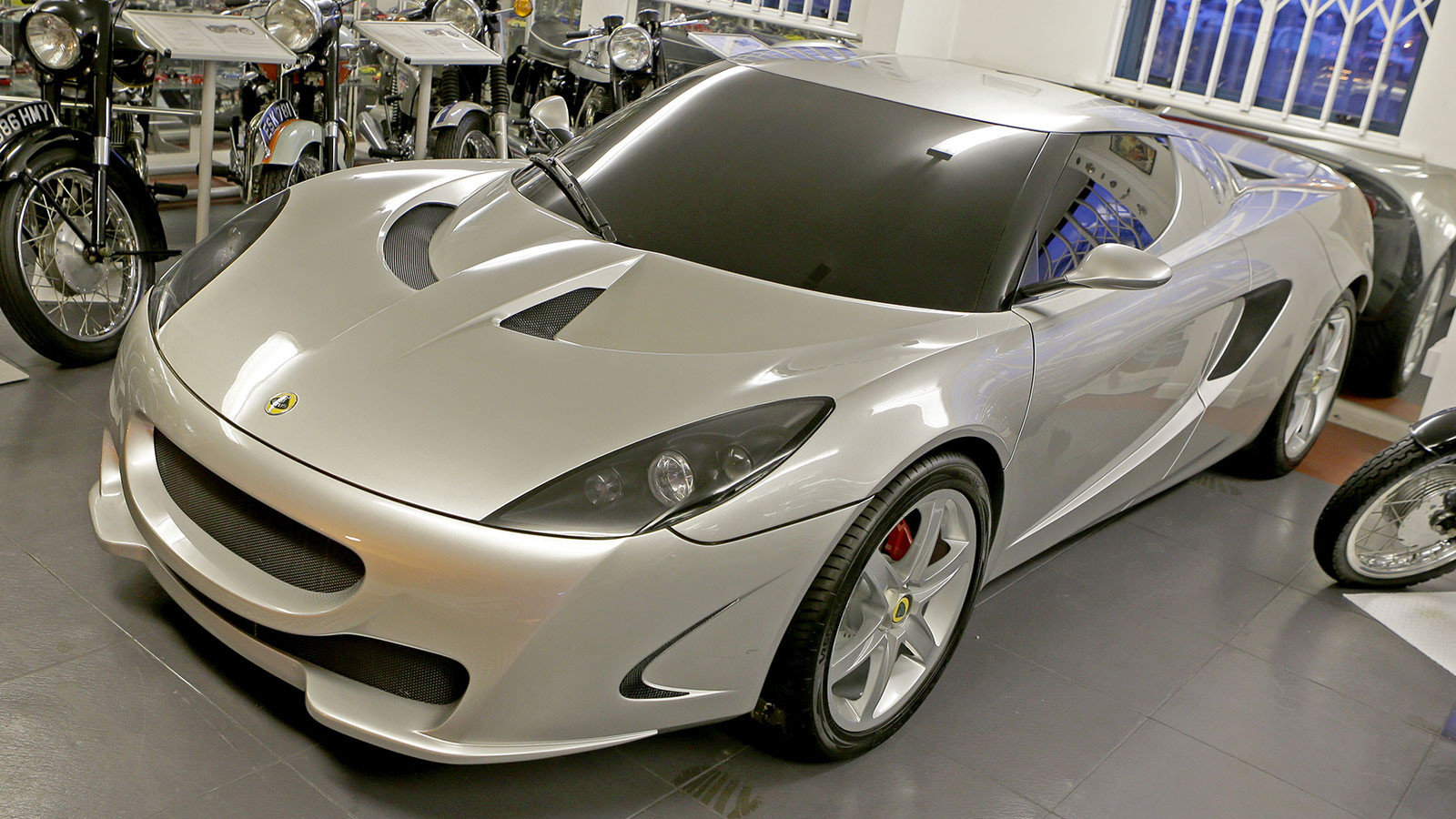 8. Lotus M250