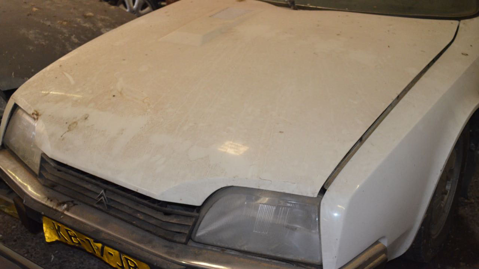 This is what 148 Citroën CXs in a barn looks like