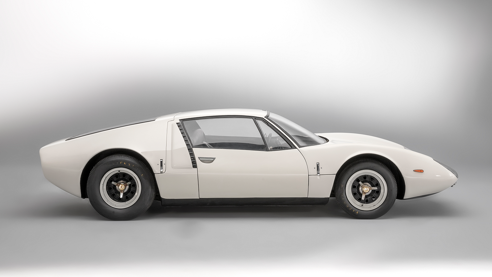 10 cars that were built to beat Ferrari