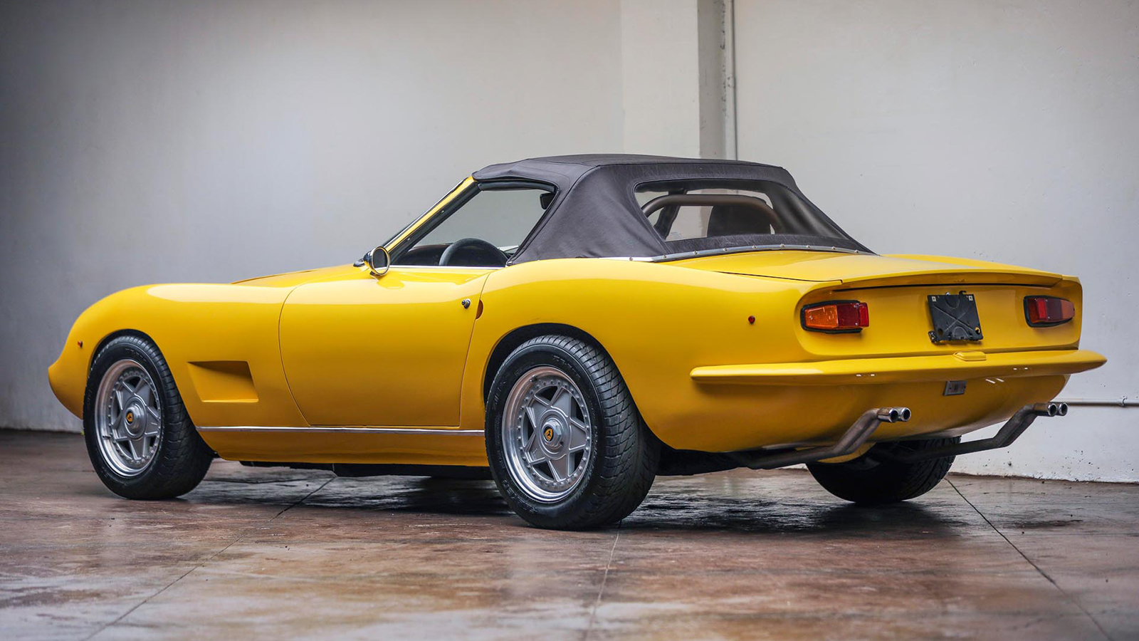 Rare Apollo trio lead 200-strong Worldwide Auctioneers sale 