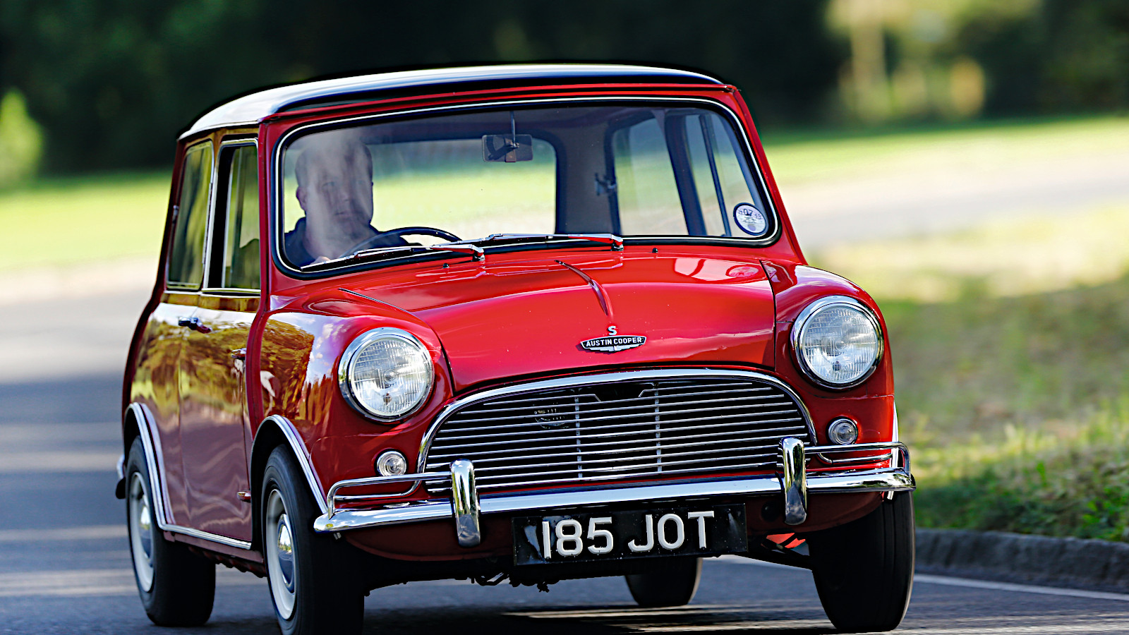 30 super frontwheeldrive classic cars Classic & Sports Car