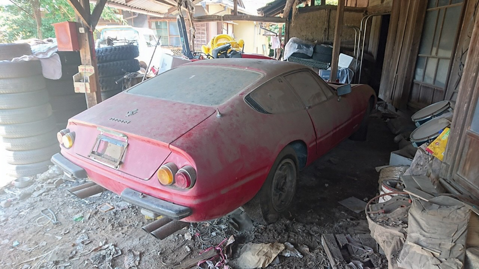 Ferrari Daytona barnfind