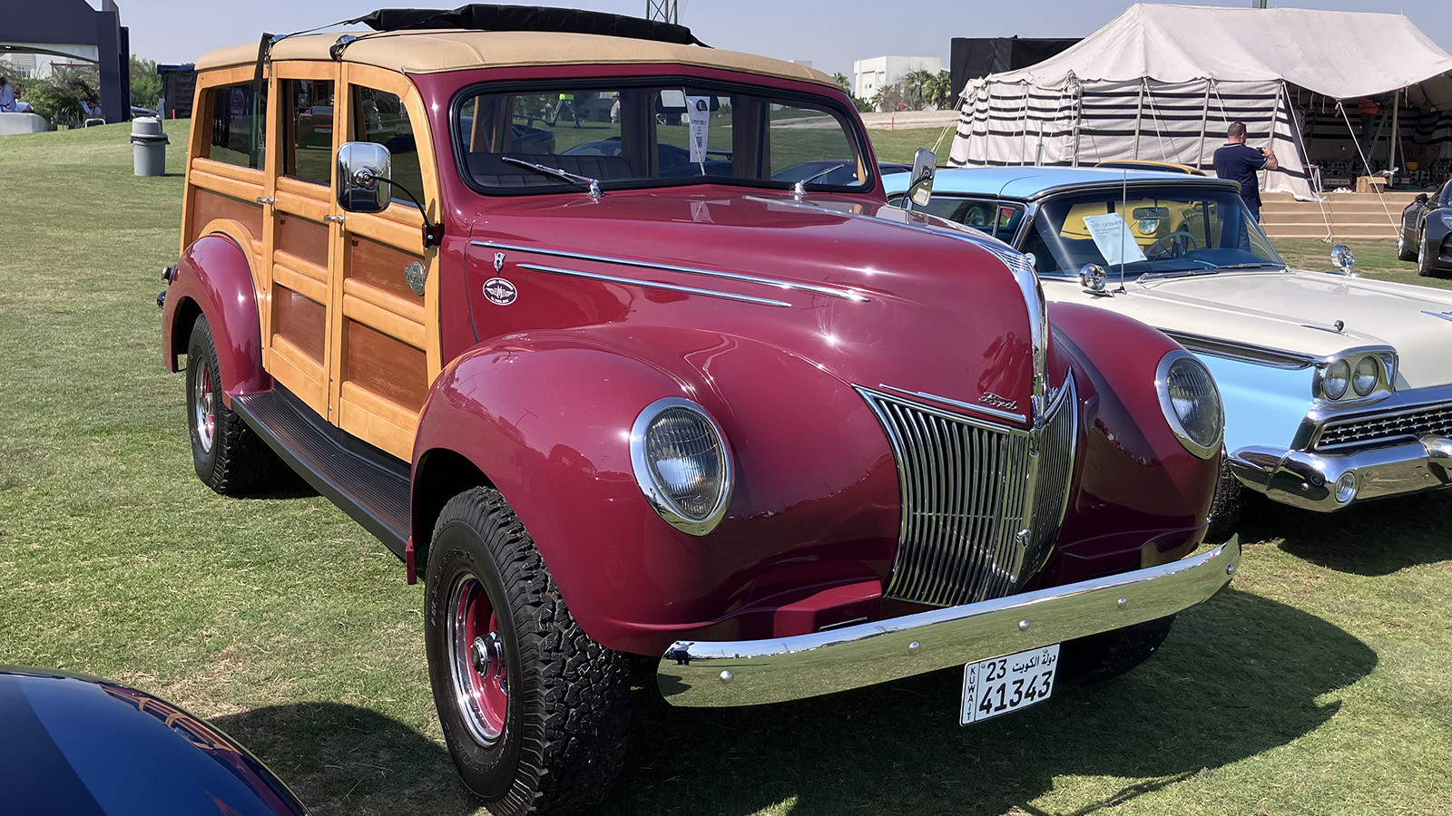 Ford V8 woodie