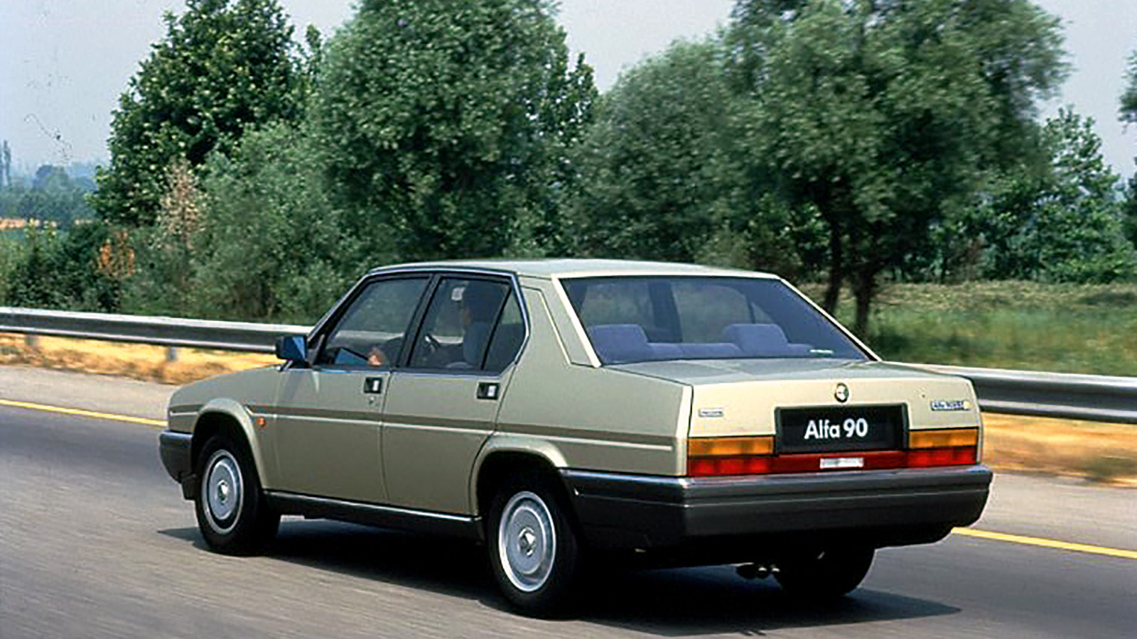 Alfa romeo 90