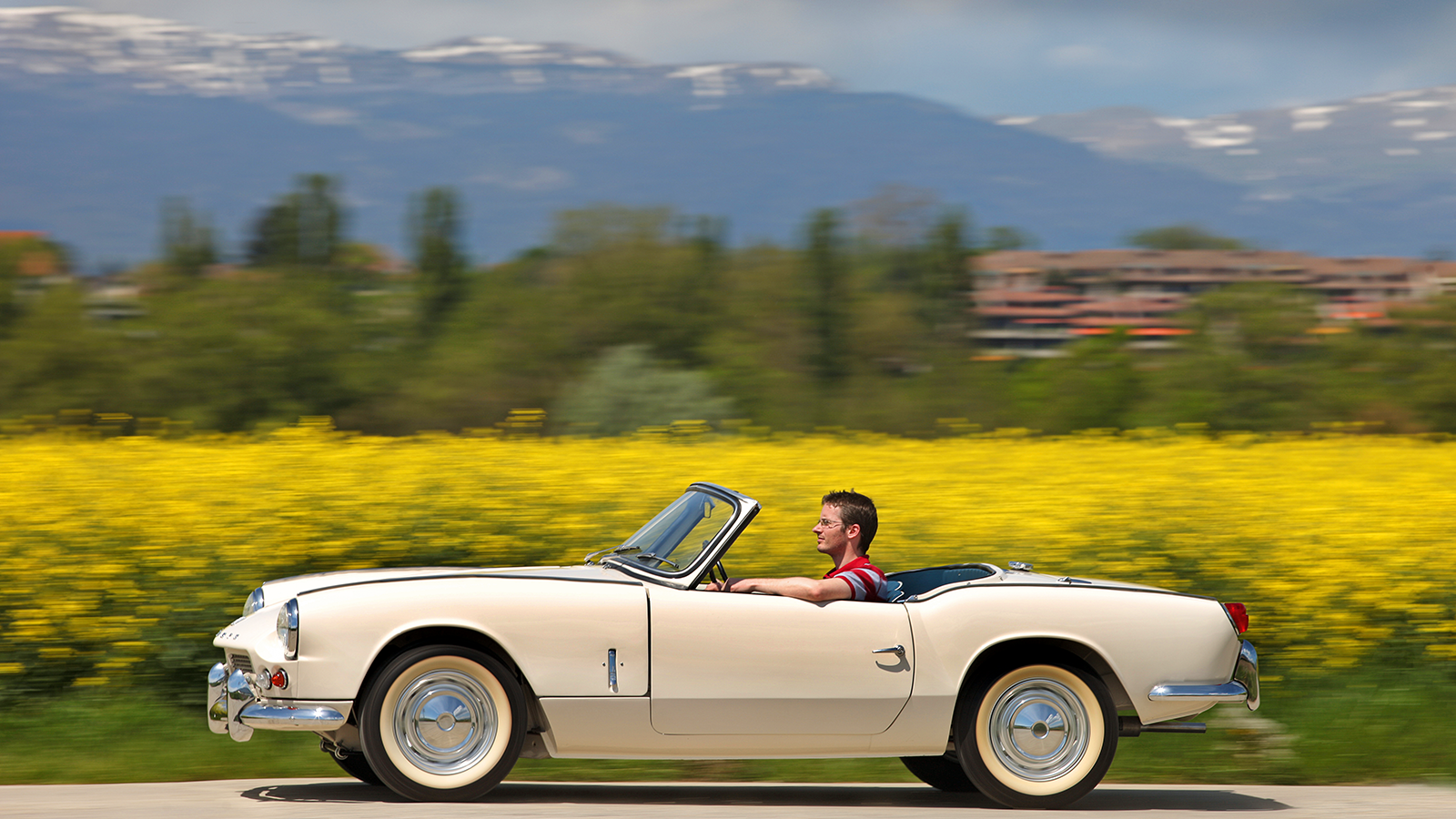 24 classic Michelotti designs