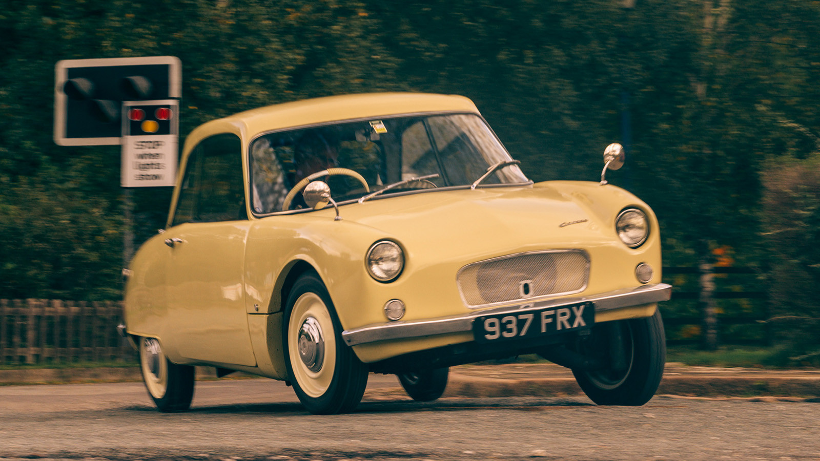 10 top unexpected glassfibre classic cars