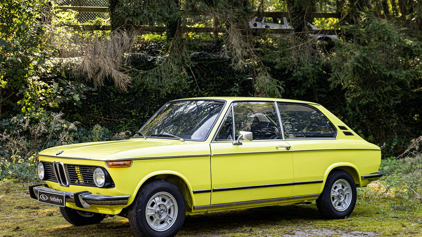 30 show-stopping classic cars for sale at Rétromobile 2025