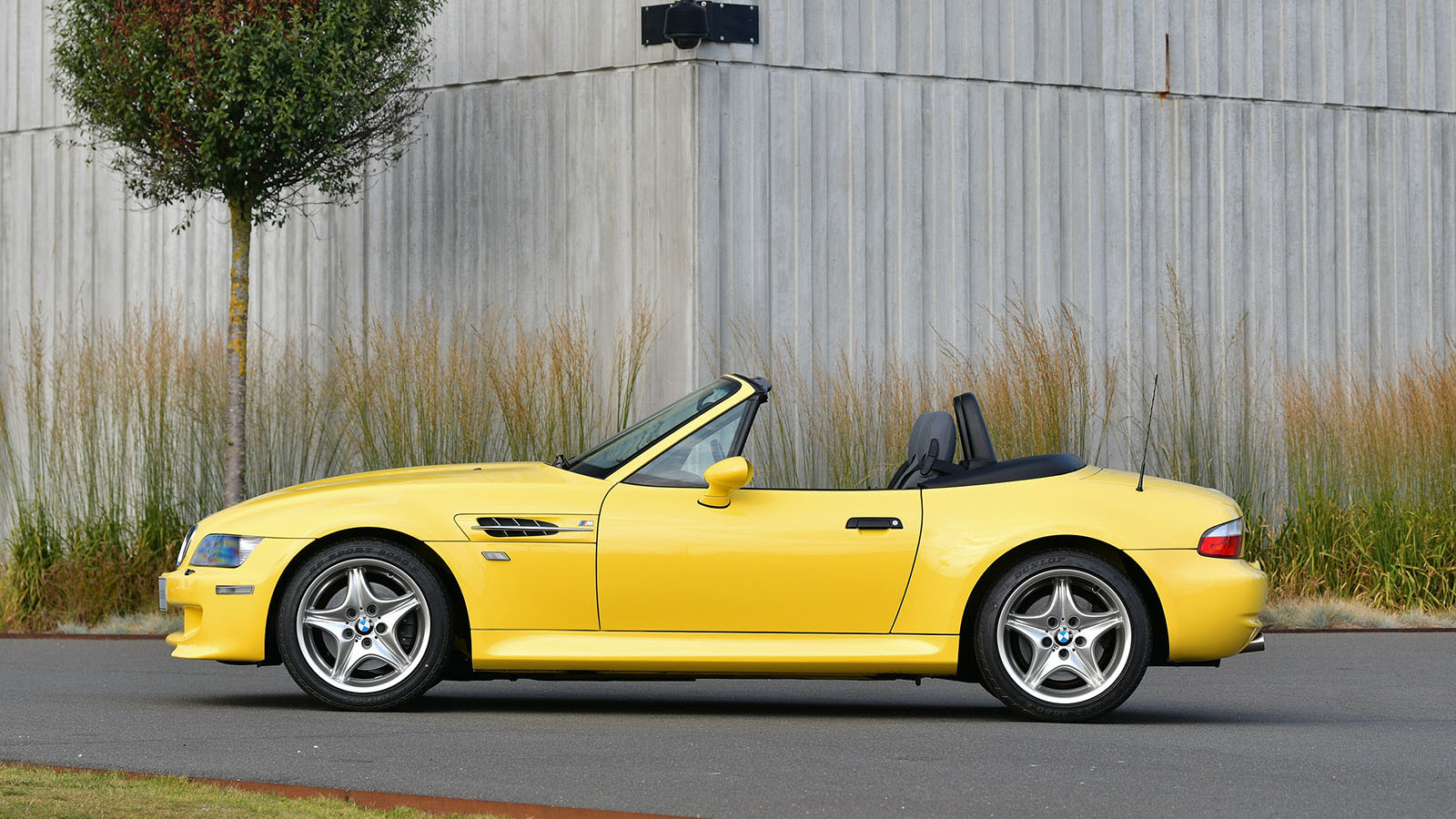 22 BMWs for sale in one no-reserve auction