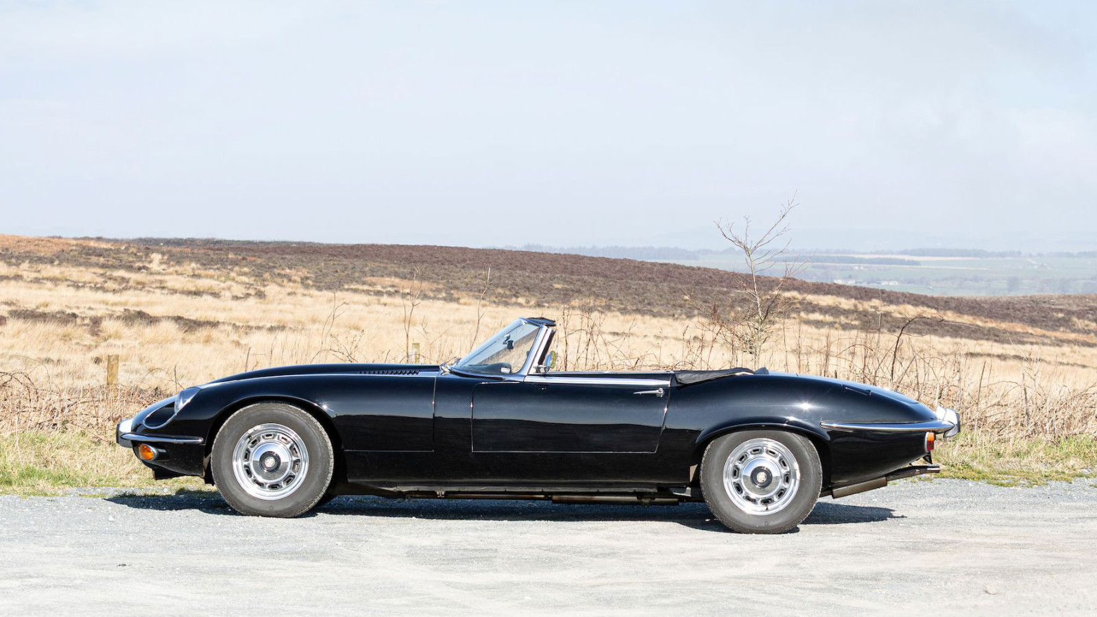 23. 1974 Jaguar E-type (€149,500-184,000)