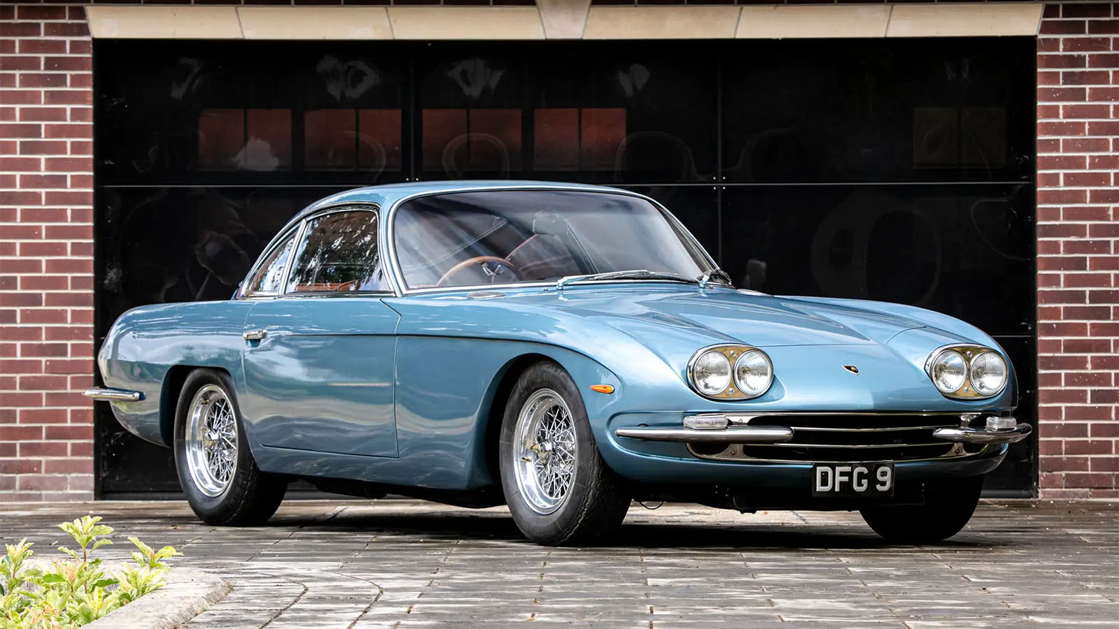 8.	1967 Lamborghini 400GT 2+2 (€380,000 - €440,000)