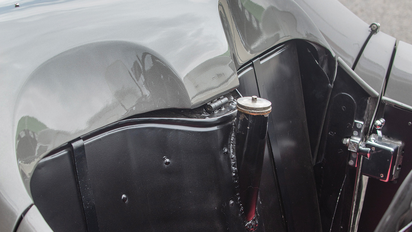 Jaguar SS100: Goodwood’s first winner