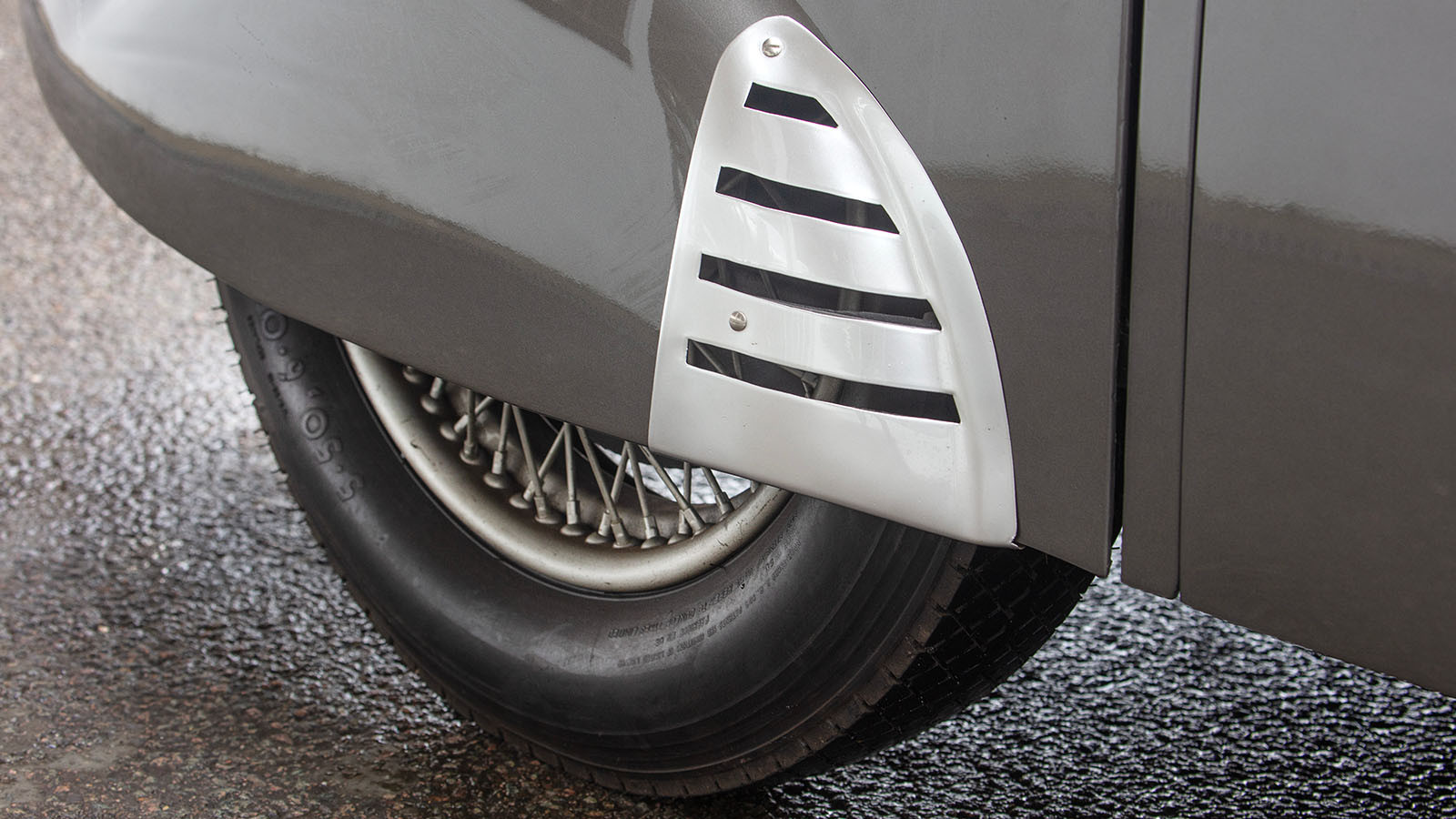 Jaguar SS100: Goodwood’s first winner