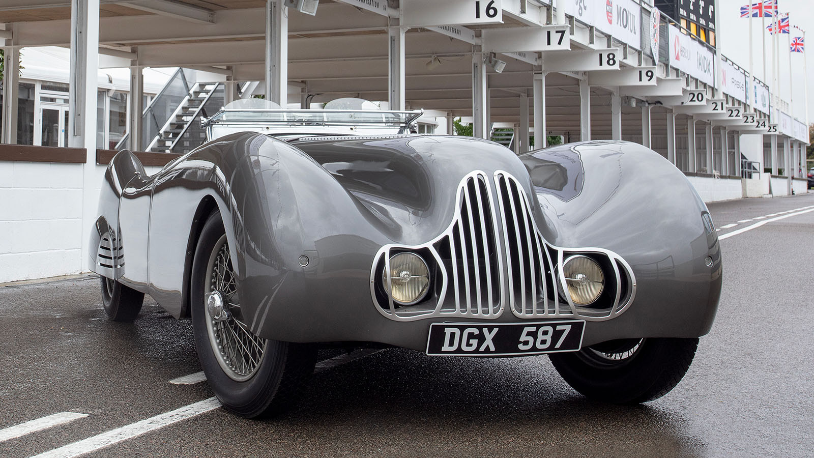 Jaguar SS100: Goodwood’s first winner