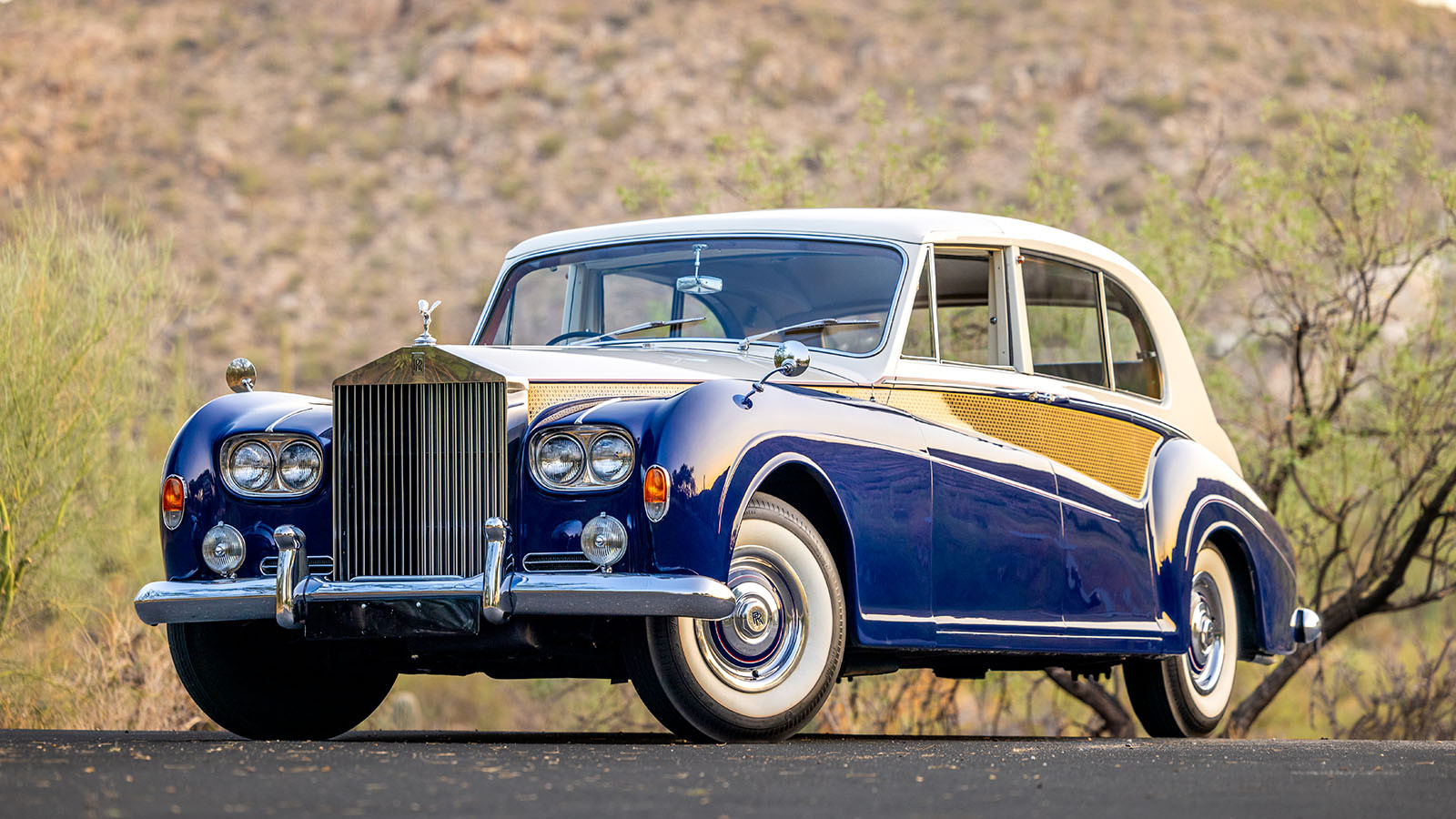 10 classic cars for sale in Monterey – all with no reserve