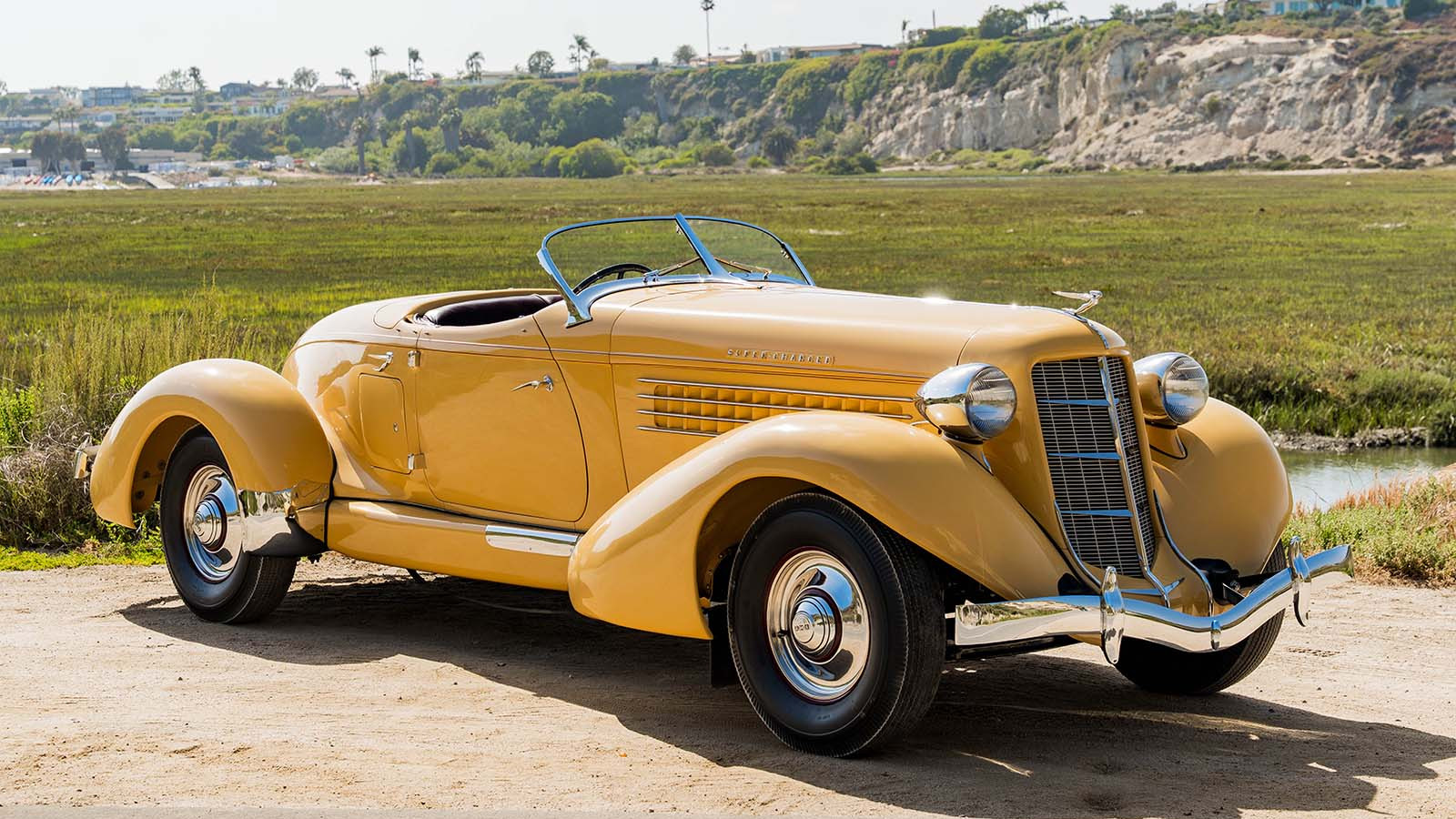 5. 1935 Auburn 851 Speedster ($650,000 - 750,000/€650,000 - €640,000)