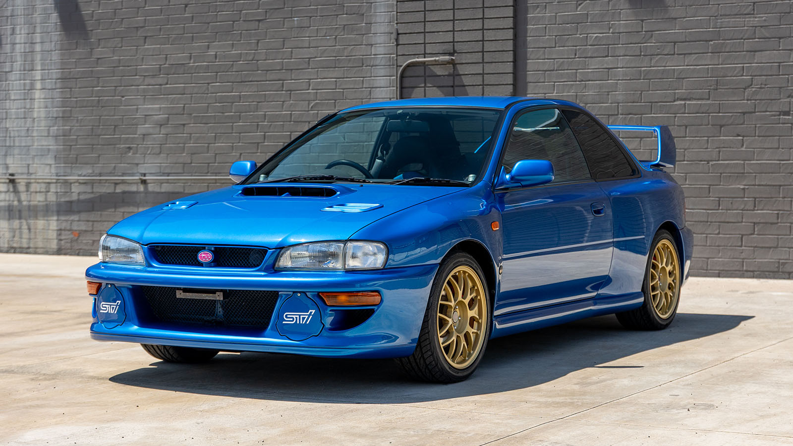 23. 1998 Subaru Impreza 22B STi (€172,000 - 215,000/€148,000 - €185,000)