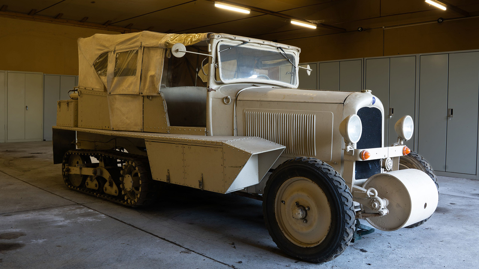 6.	1934 Citroën C4 Kegresse (€20,000-40,000)