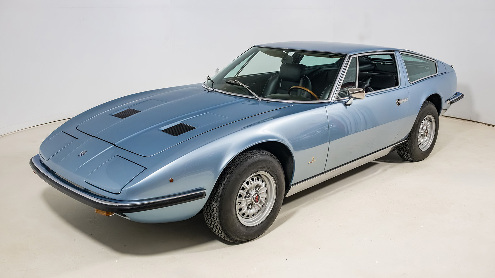 22 head-turning classic cars for sale in Arizona this month