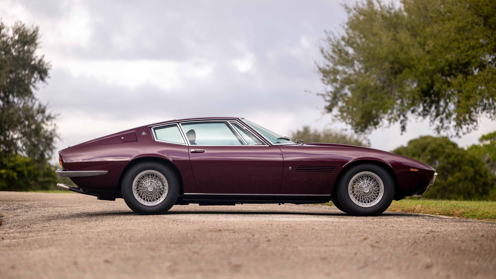 18 V8-engined classics for sale at Amelia Island