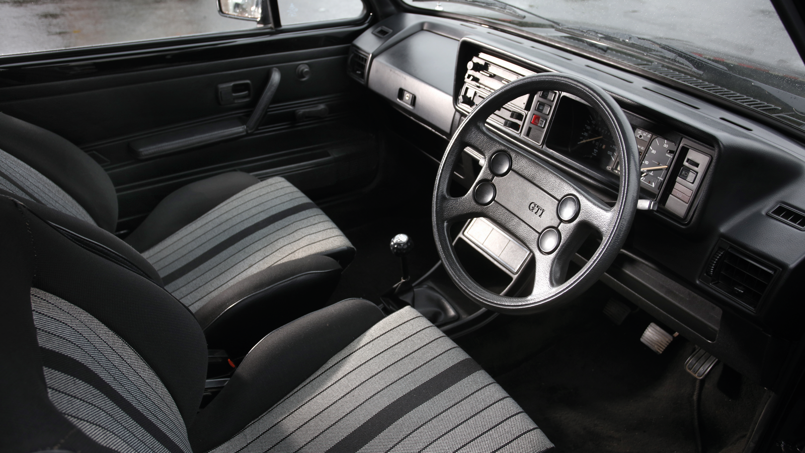 28 great classic cars that should rise in value