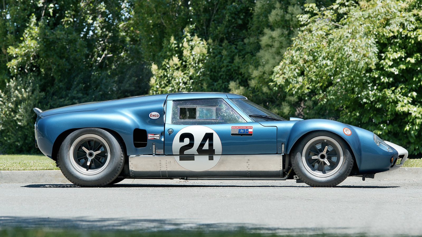 This car inspired the Ford GT40