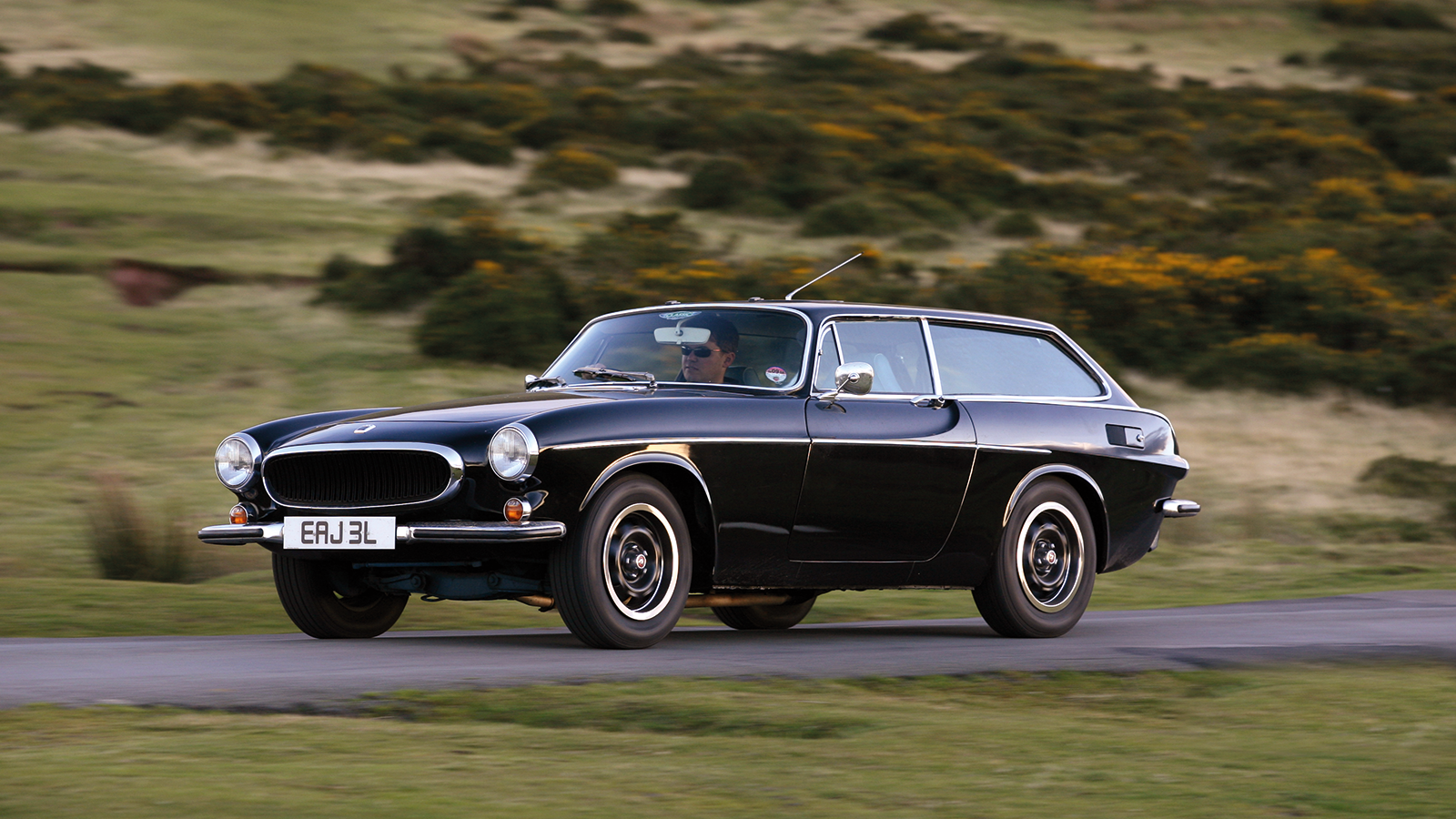 28 great classic cars that should rise in value